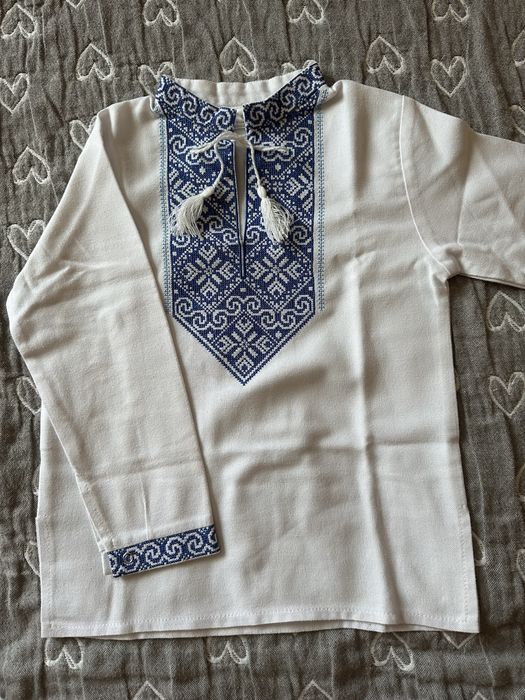 Продам вишиванку для хлопчика 7-8років