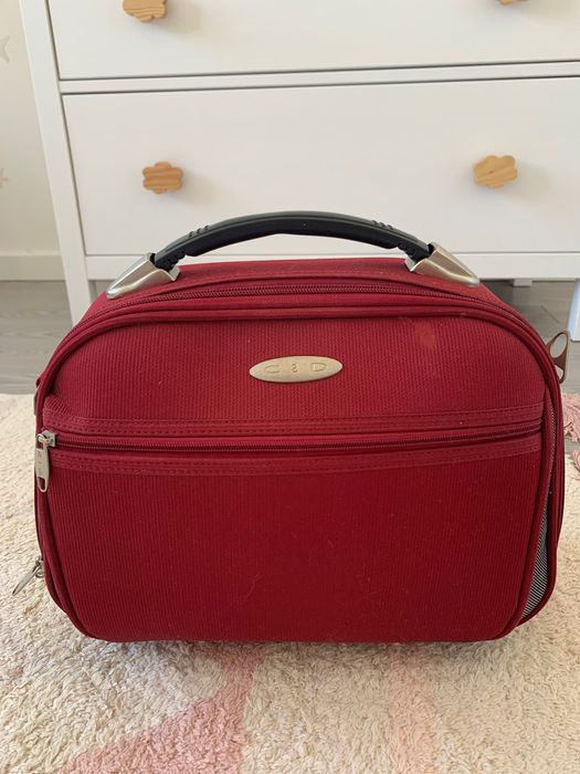 Necessaire de viagem bordô 40x30