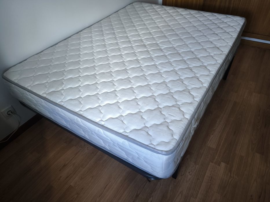 Colchão + base ( 180x130 )