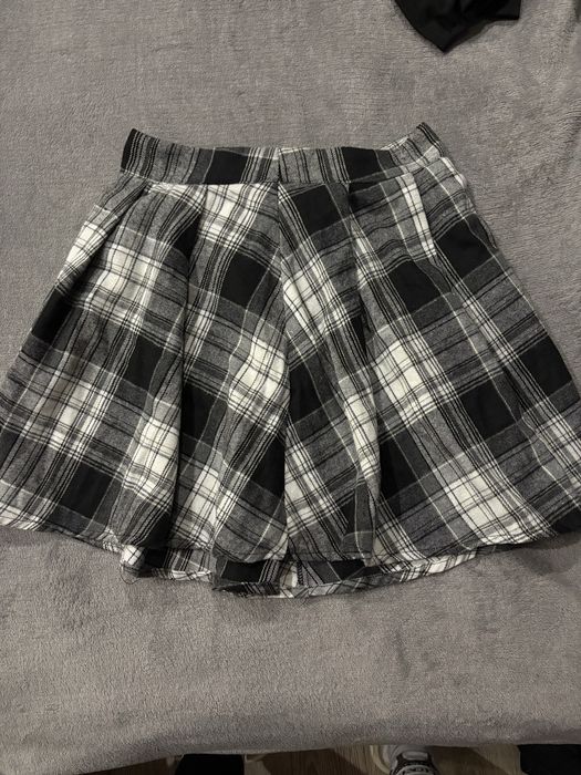 Юбочка в клітинку на застібці