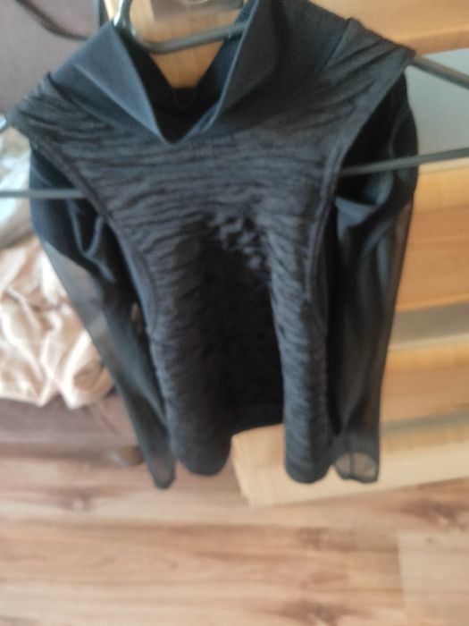 Bluzka czarna rękawy tiul