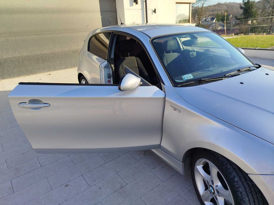 BMW Seria 1   116d.   2009 • Zadbana • Diesel • OC do końca 2026• 2 komplety kół
