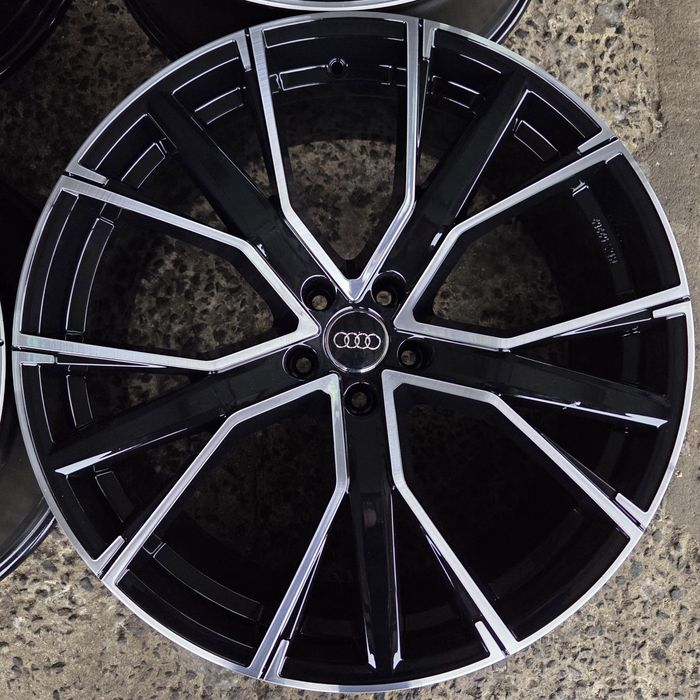 5 112 R22 Audi Q7 Q8 SQ8 S Line  Volkswagen  Touareg