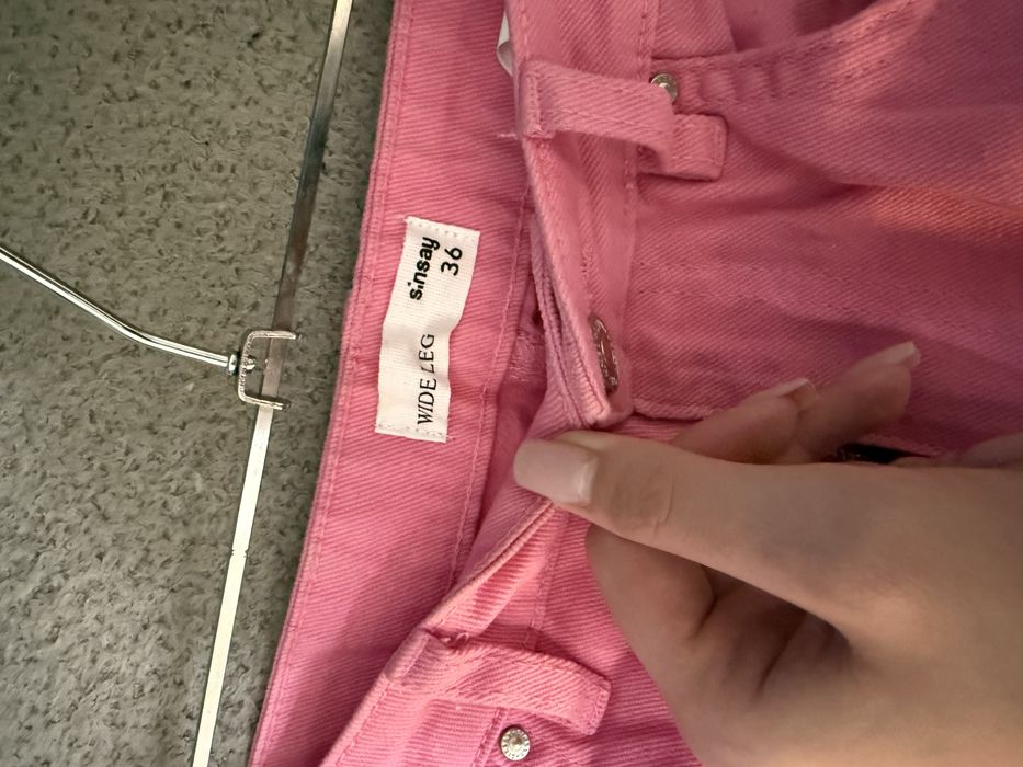 рожеві джинси кльош на розмір xs-s