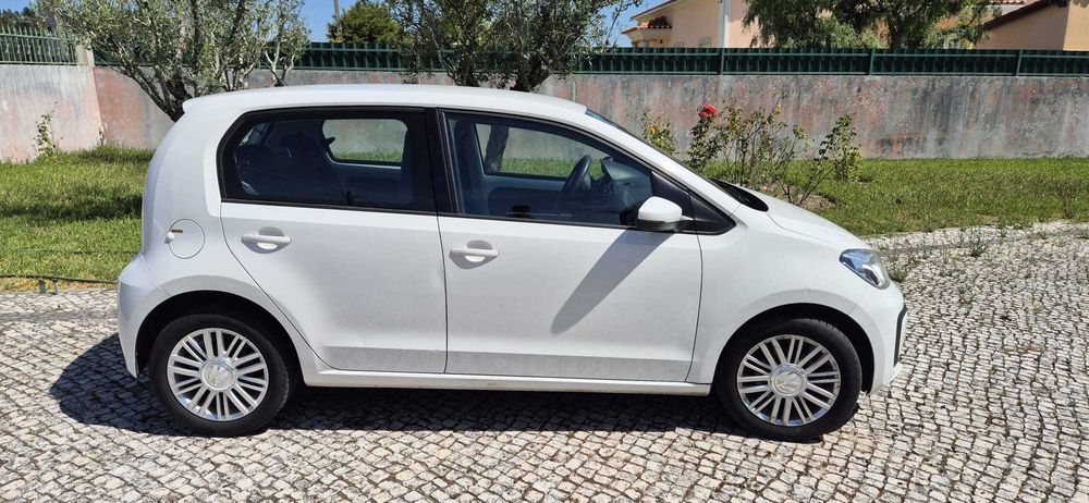 VW Up! 1.0 BlueMotion Move — photo 2