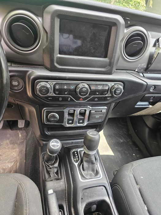 2022 Jeep Wrangler Willys 3.6 V6 4x4 jak Rubicon Sahara