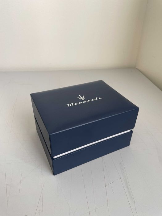 Vendo Caixa Original Maserati Competizione 43mm – Excelente Estado