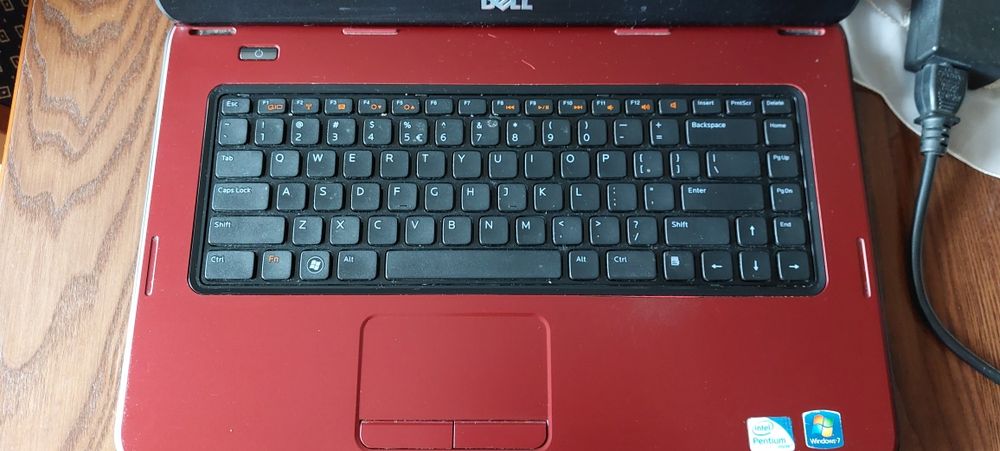 Laptop dell Inspiron czerwony Windows 10 aktualizacja  30 maj 2026r