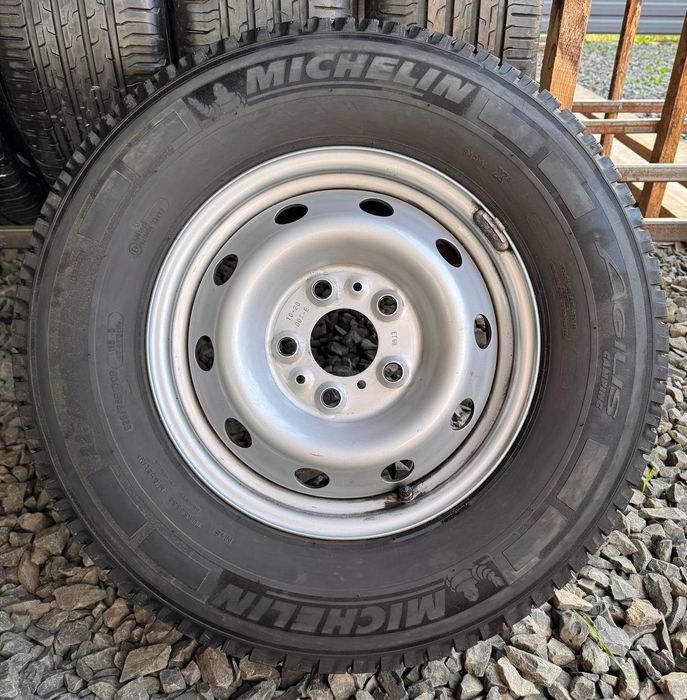 225/75 R16CP (6 130 R16) Michelin Agilis Camping