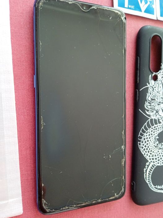 Xiaomi Mi 9 6/128 ГБ (Жива плата, чистий, без акаунтів) + 3 чохли та нове захисне скло!