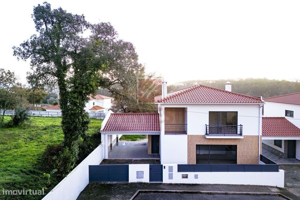 Moradia T4 | Souto da Carpalhosa e Ortigosa