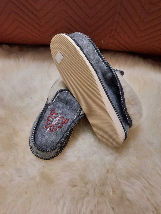 Жіночі кімнатні чуні-калоші з овчиною (із задником), тапочки-чуні