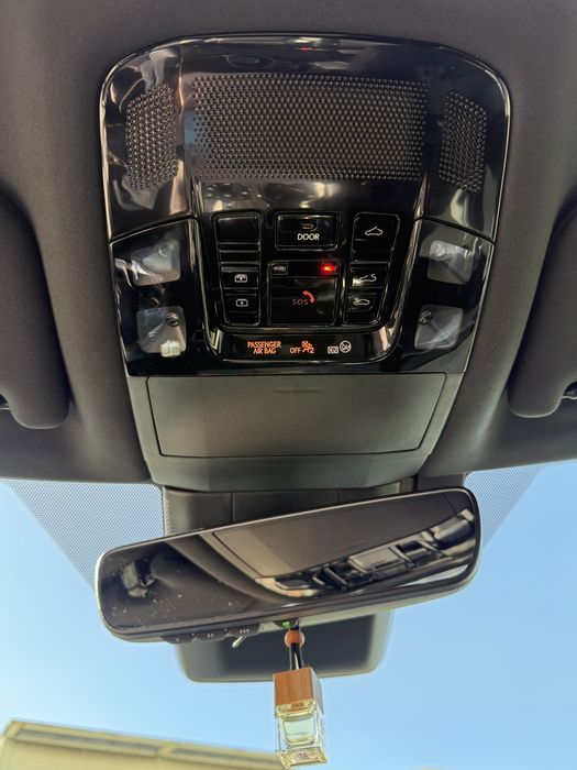 Продаж LEXUS RX 350h AWD