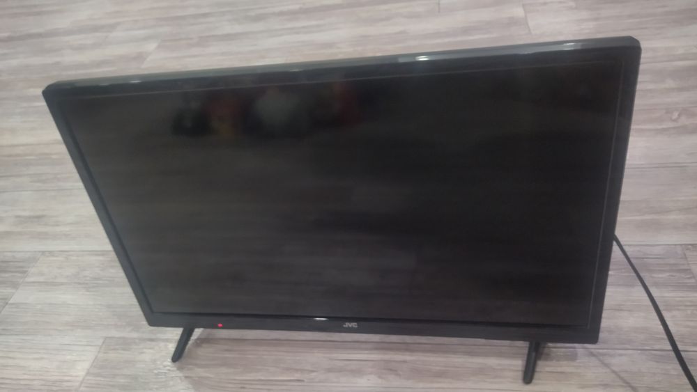 Продам LED TV JVC 24 дюйма на запчастини.