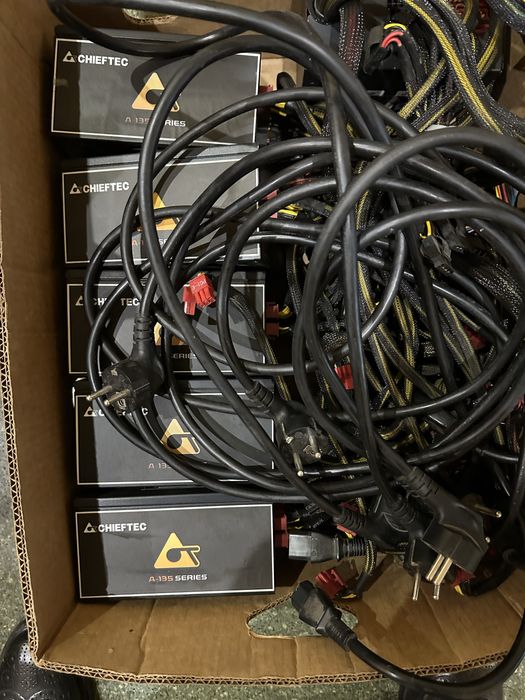 Блоки питания CHIEFTEC