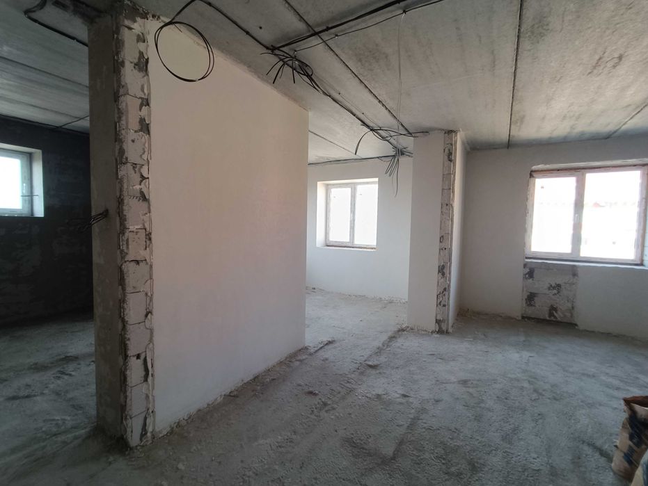 Продам квартиру 60м.кв. в новобудові на Грушевського