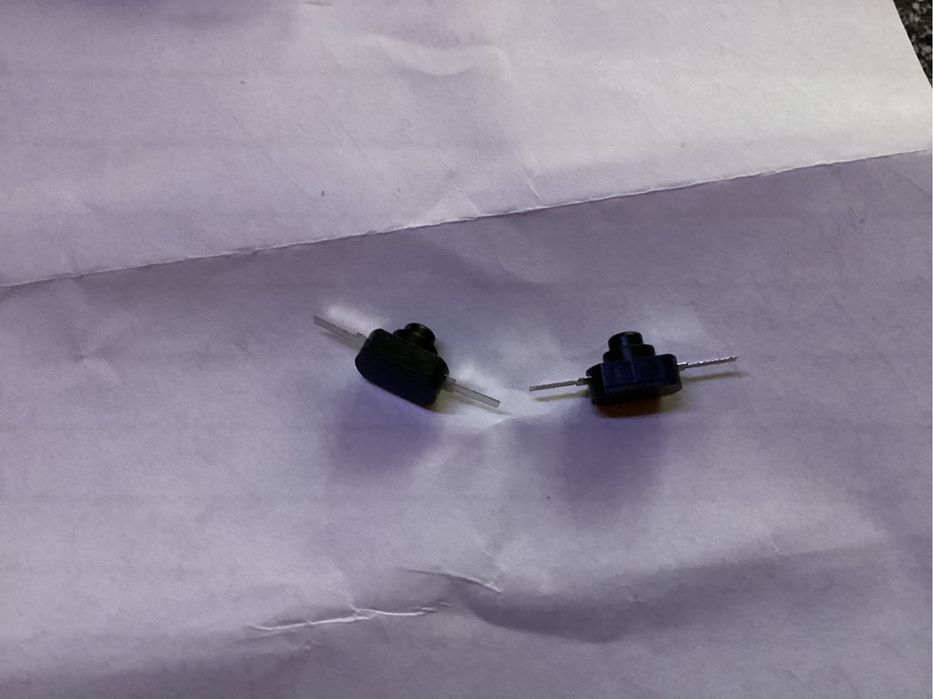 Кнопочный мини переключатель.