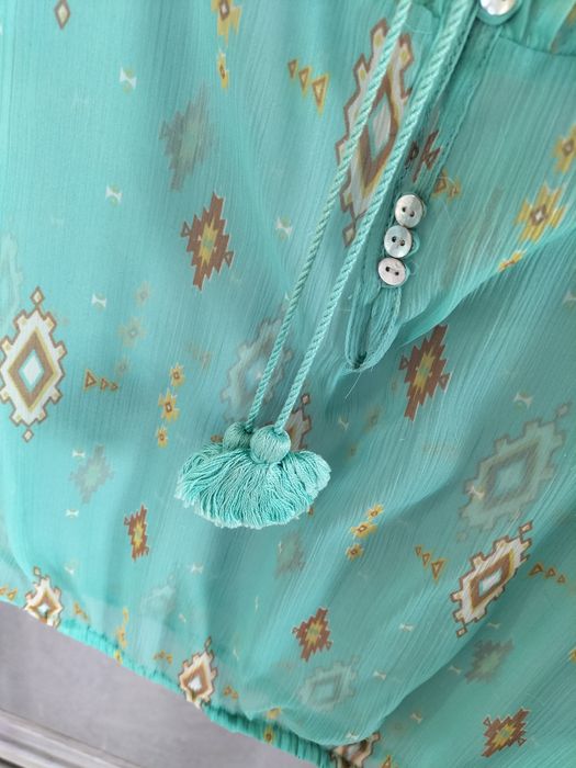 Zwiewna przezroczysta miętowa bluzka koszula Pull & Bear z frędzlami S