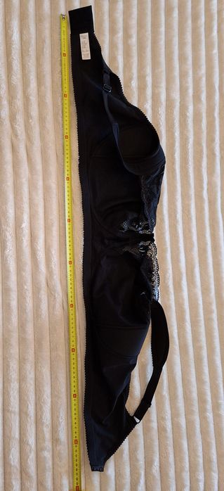 Nowy bardzo duży biustonosz czarny 120 H