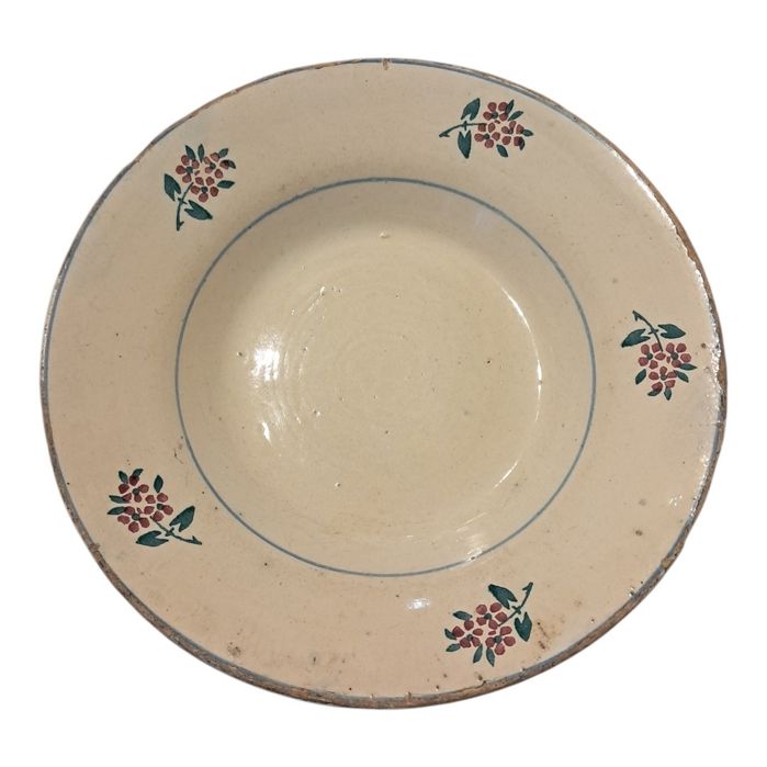 Prato antigo em faiança