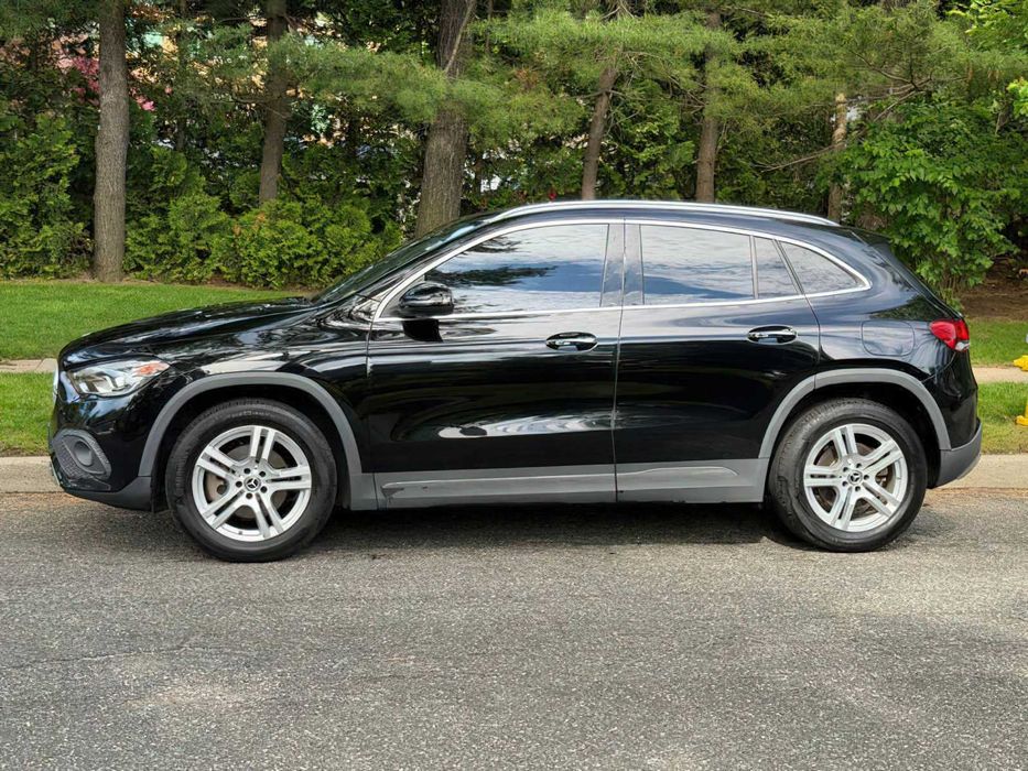Mercedes-Benz GLA 250 4MATIC      2021