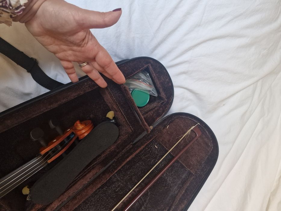 Violino 4/4  Kreutzer School com almofada e estojo
