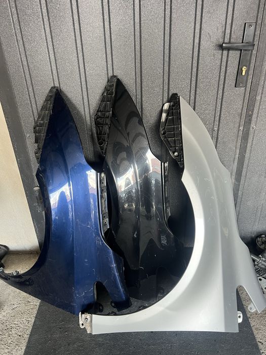 Крило праве ліве Toyota Avensis T27 тойота авенсіс т27