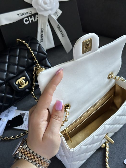 Сумка шкіряна chanel, шанель біла та чорна