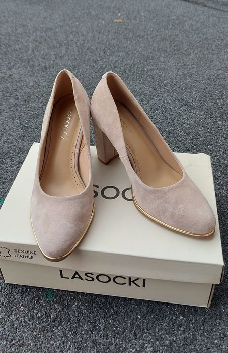 buty czółenka obcasy szpilki 36 Lasocki beżowe