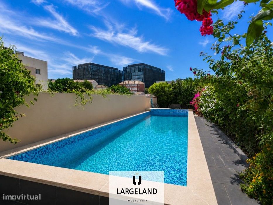 Moradia T2 Renovada com Piscina e Lounge Privativo em Ramalde