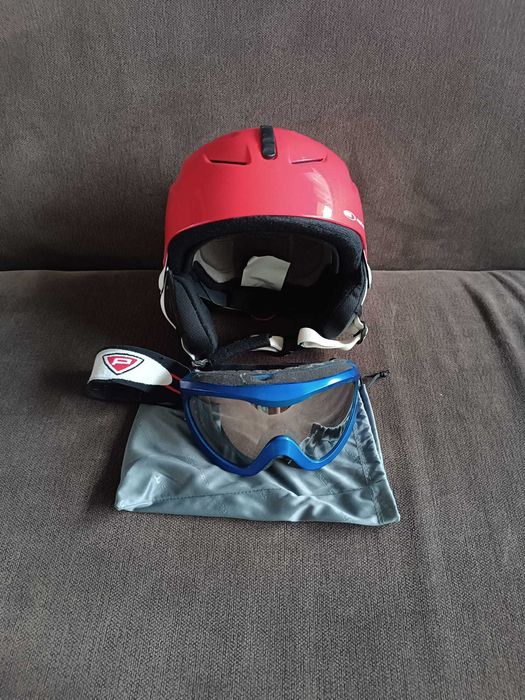 Czerwony kask narciarski S 48-52 oraz niebieskie gogle dla dziecka