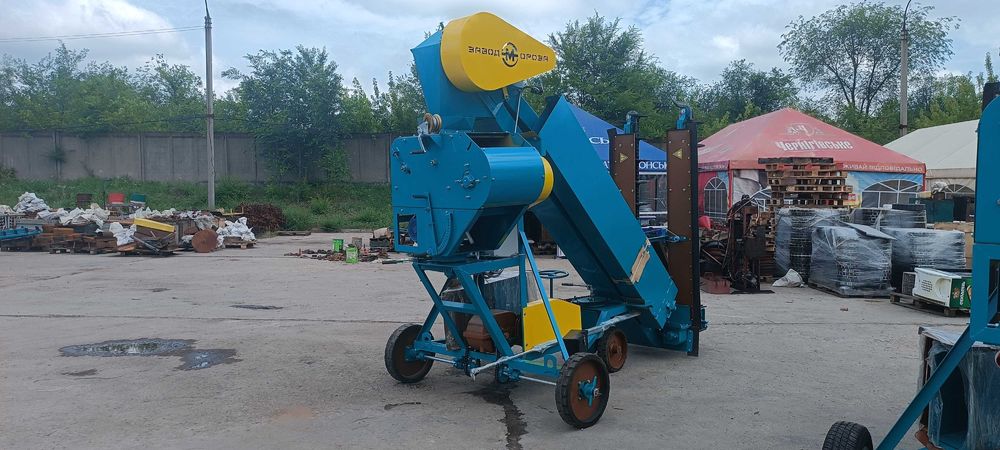 САМОПЕРЕСУВНИЙ Зерномет, ЗМ120У, Зернометатель,Зернонавантажувач