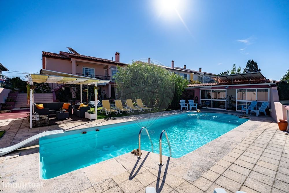 Moradia T4 para venda