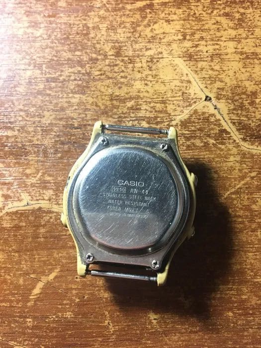 Casio MW-600 Casio AW-44