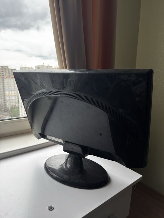 Монитор LG, 60 герц, 24 дюйма