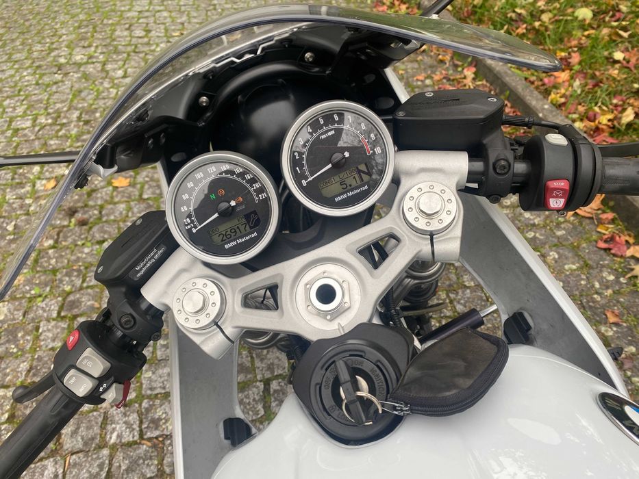 BMW R nineT Racer