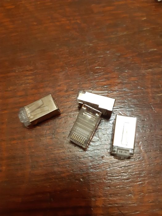 Фішки (коннектор) інтернет кабеля