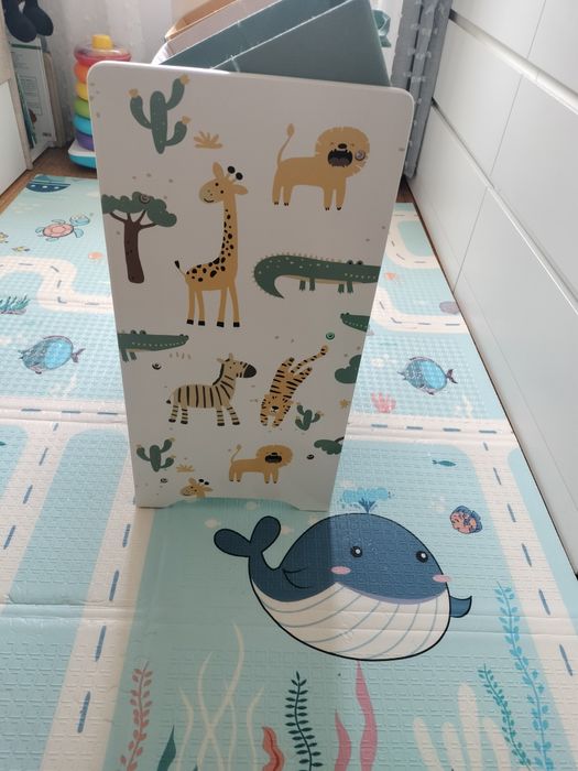 Estante para brinquedos de criança