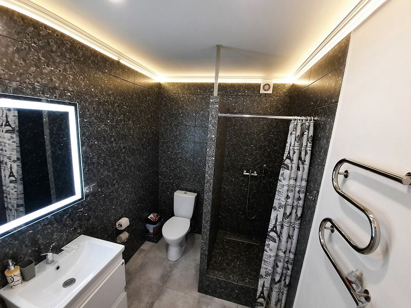 НОВА квартира подобово. Центр та вокзал.Є все!Апартаменти з парковкою