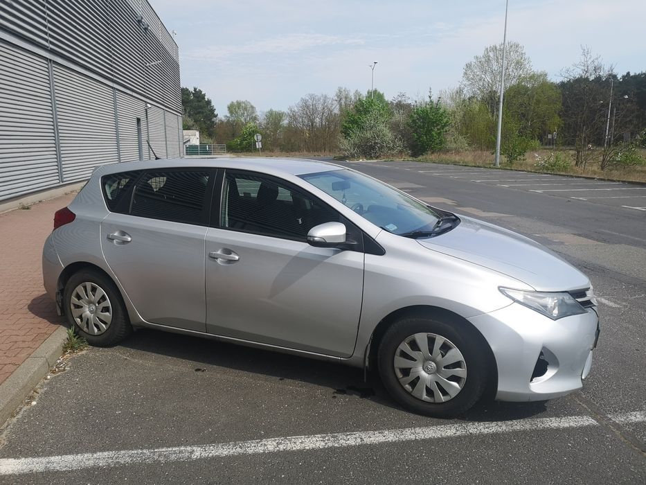 Toyota Auris 1.6 krajowy serwisowany