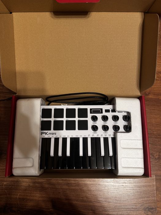 міді клавіатура akai mpk mini mk3