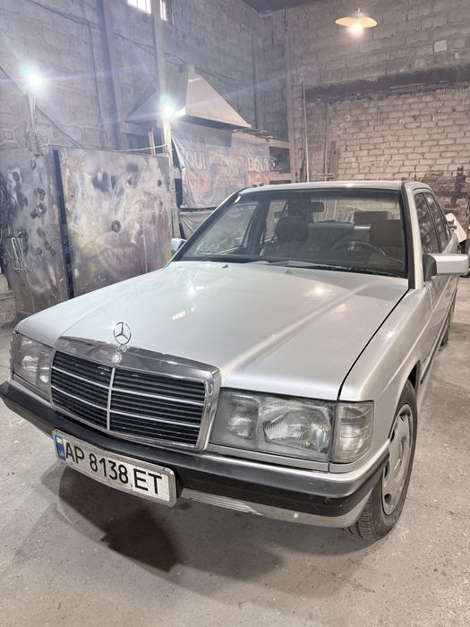Мерседес 190е 2.0 бензин автомат