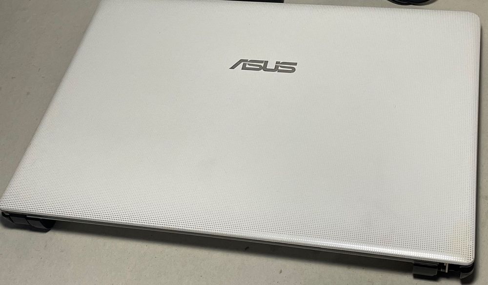 Продам ноутбук ASUS