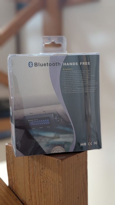 Блютуз гарнітура в авто