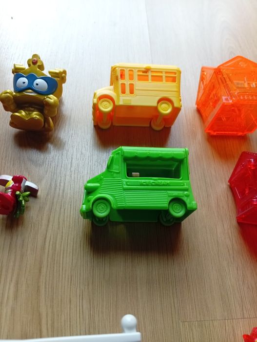 Conjunto de superthings e kazooms