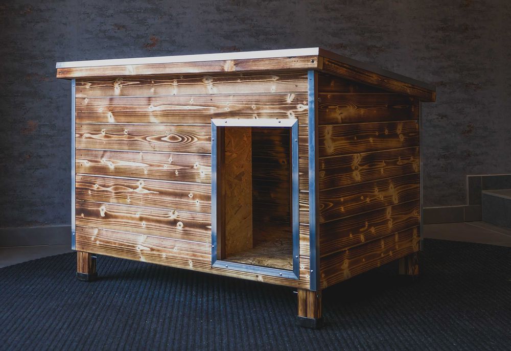 Buda dla psa ROCKY 5 - drewno opalane