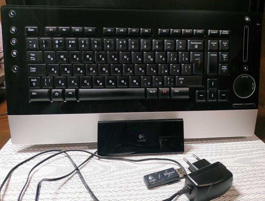 Клавіатура Logitech