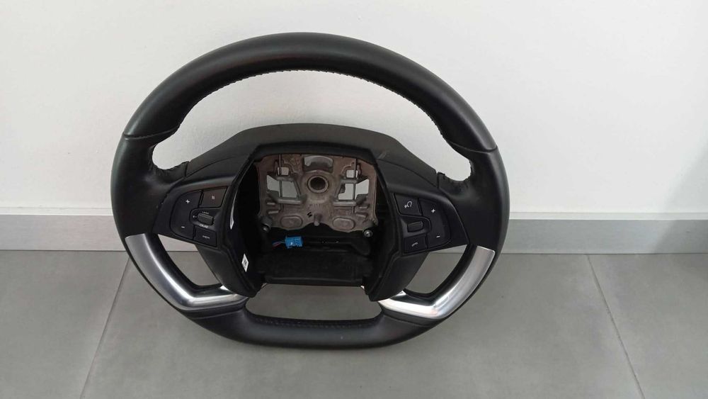 Volante Citroen C4 Spacetourer de 2019 em Stock