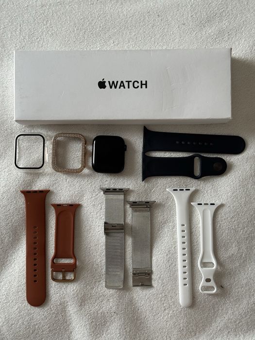 Watch SE Apple Midnight 44mm Sport Band