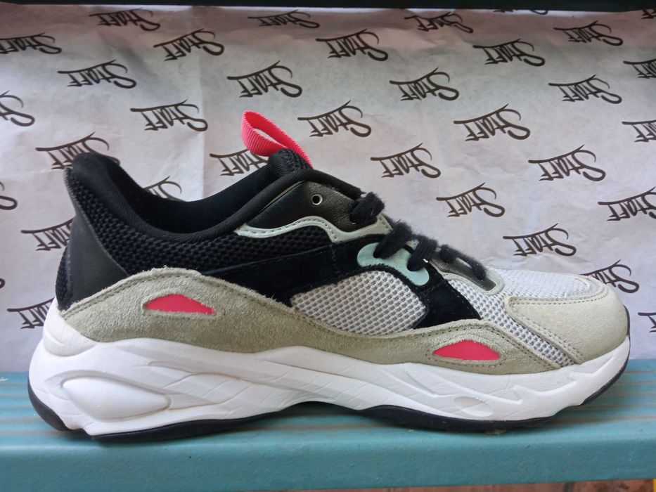 Кросівки Staff Ідеальний стан